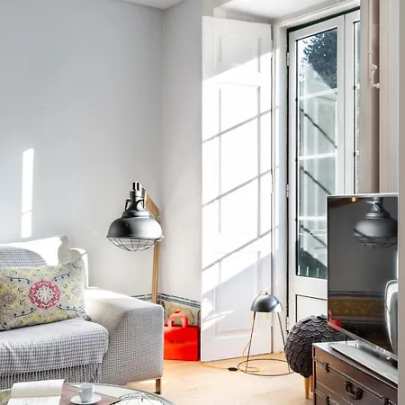 Altido Fresh 2-bed Flat Nearby Garden Marcelino Mesquita *